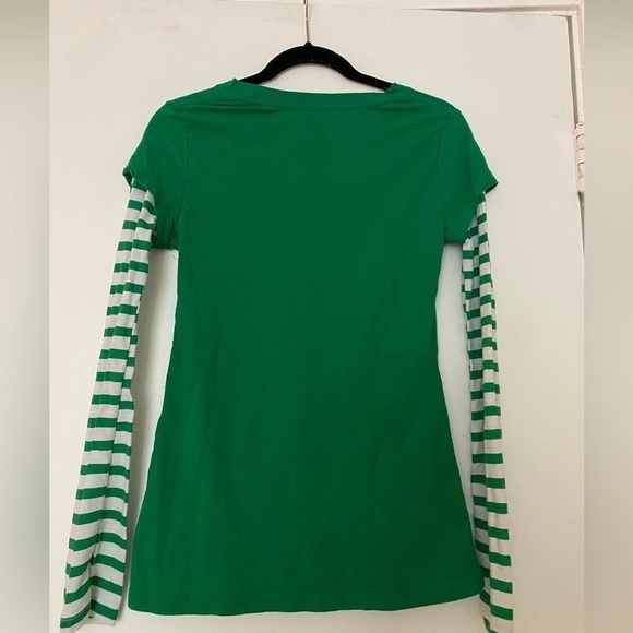 Wound Up holiday elf tshirt, long sleeves, all cotton. Size Jr Large, 1… - Picture 2 of 3